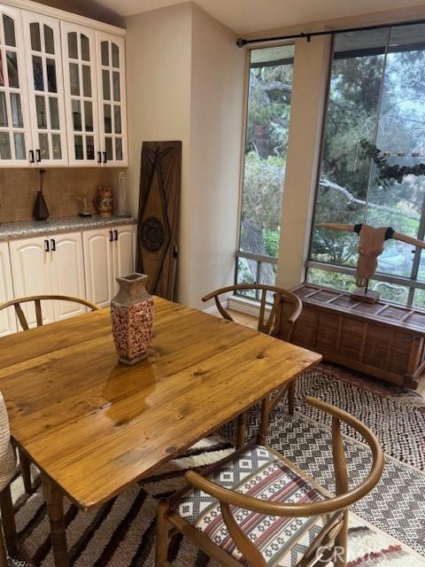 2400 Altisma Way Unit B, Carlsbad, CA 92009 - dining room with plenty of natural light