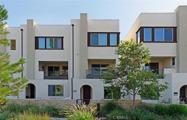 view of front of home with stucco siding