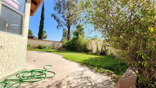 7240 Meadowlark Pl, Rancho Cucamonga, CA 91701 - view of yard featuring a patio area