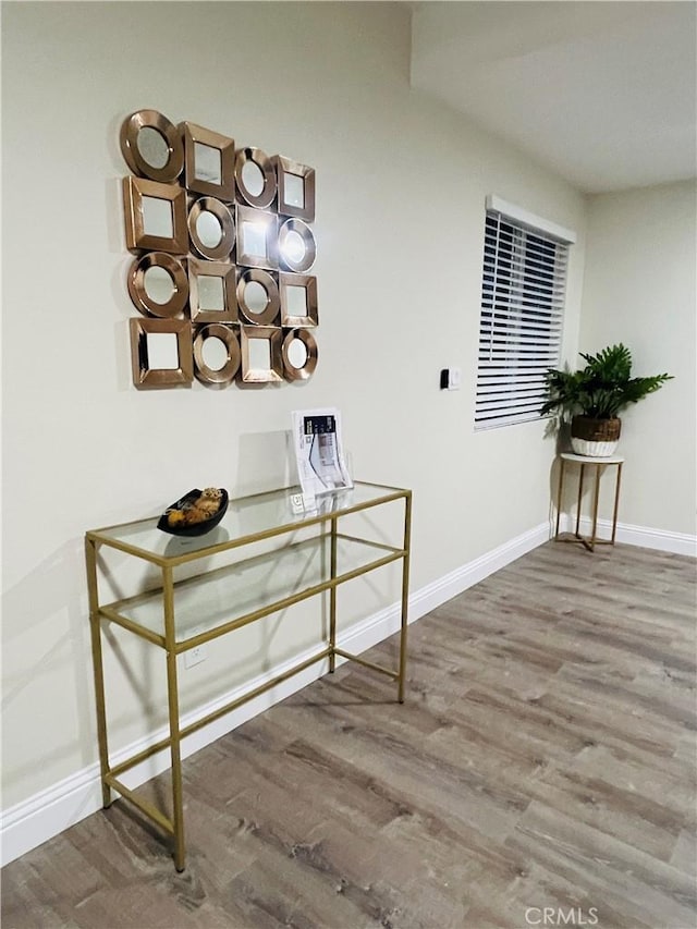 1385 N San Pablo Ave, Fresno, CA 93728 - detailed view of wood finished floors and baseboards