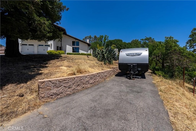 9900 Carmelita Ave, Atascadero, CA 93422 - view of front facade with stucco siding