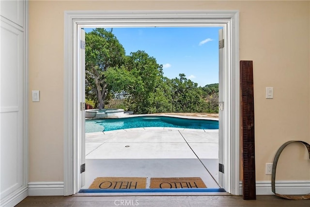 9900 Carmelita Ave, Atascadero, CA 93422 - view of swimming pool with a pool with connected hot tub