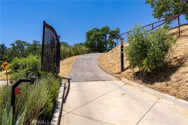 9900 Carmelita Ave, Atascadero, CA 93422 - view of community featuring a gate
