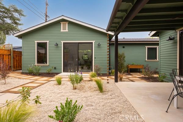 4958 Highland View Ave, Los Angeles, CA 90041 - rear view of house featuring a patio area