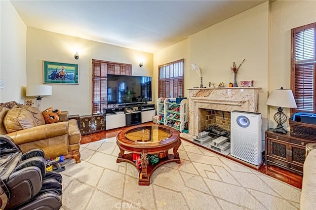 1151 Arapahoe St, Los Angeles, CA 90006 - living room with a high end fireplace