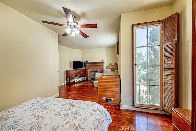 1151 Arapahoe St, Los Angeles, CA 90006 - bedroom featuring wood finished floors and baseboards