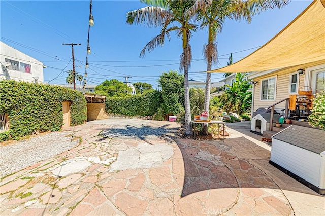 1151 Arapahoe St, Los Angeles, CA 90006 - view of patio / terrace
