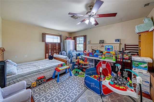 1151 Arapahoe St, Los Angeles, CA 90006 - bedroom featuring ceiling fan