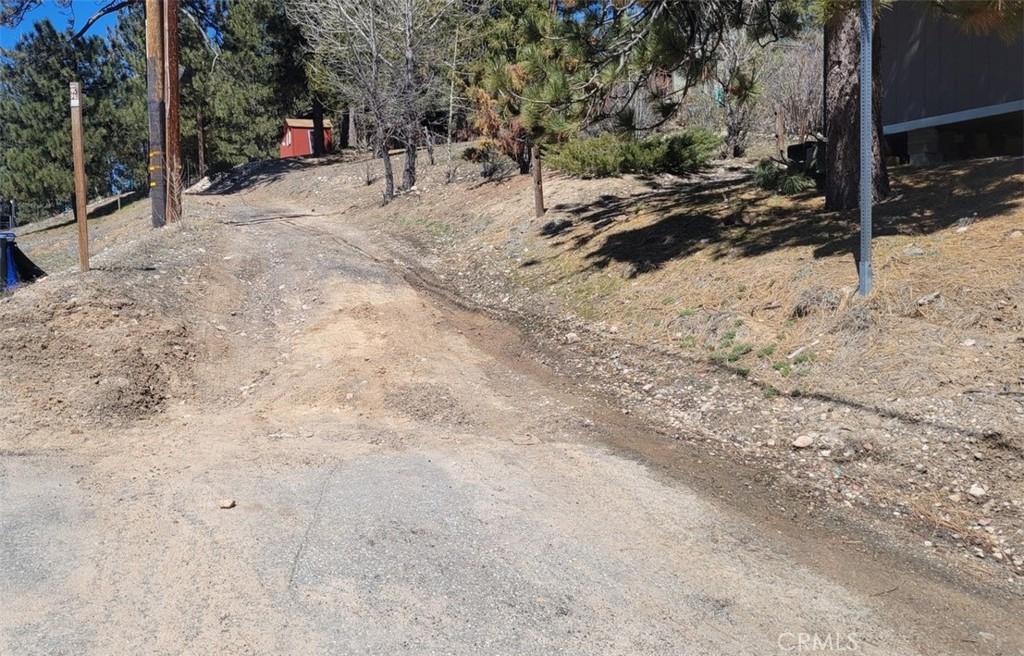 39243 Crest Ln, Big Bear Lake, CA 92315 - photo 4