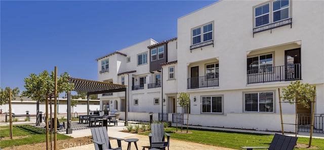 1304 Yannis Ct, El Cajon, CA 92019 - view of community with a residential view and a yard