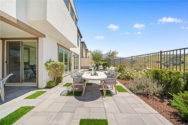 1844 Aliso Canyon Dr, Lake Forest, CA 92610 - fenced backyard with a patio and outdoor dining space