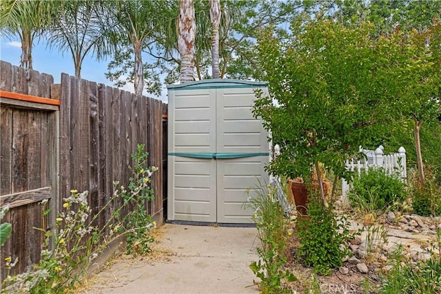 1457 Quiet Ct, Merced, CA 95340 - view of gate