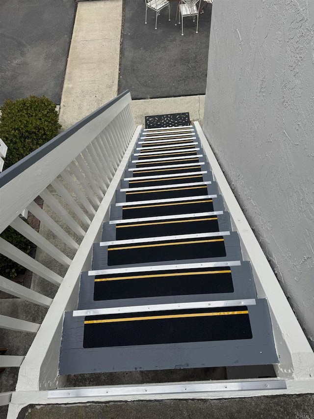 2068 Montgomery Ave, Cardiff By The Sea, CA 92007 - view of stairs
