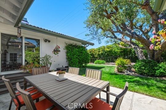 6741 Monero Dr, Rancho Palos Verdes, CA 90275 - view of patio with outdoor dining space