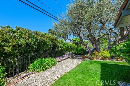 6741 Monero Dr, Rancho Palos Verdes, CA 90275 - view of yard