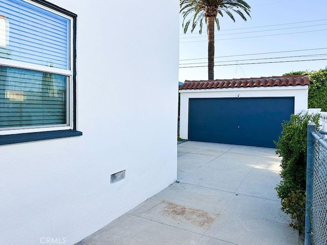 1927 W 84th Pl, Los Angeles, CA 90047 - view of detached garage