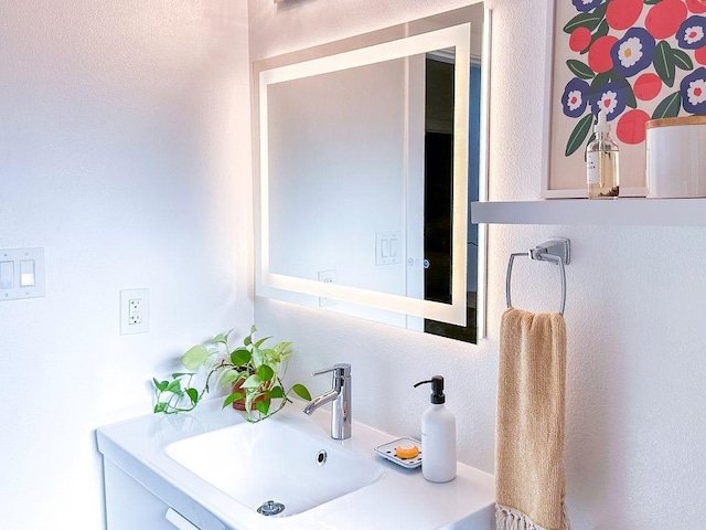 1927 W 84th Pl, Los Angeles, CA 90047 - bathroom with a sink