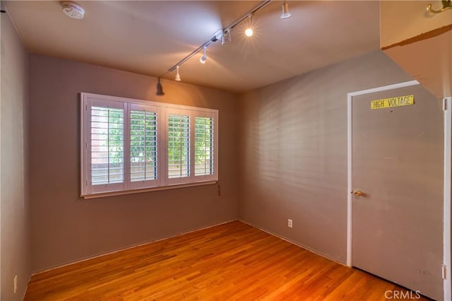 10049 Langdon, San Fernando, CA 91345 - photo 33
