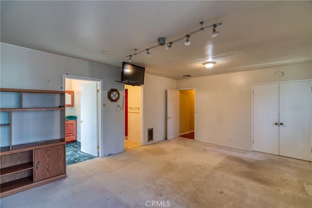 10049 Langdon, Mission Hills San Fernando, CA 91345 - view of garage