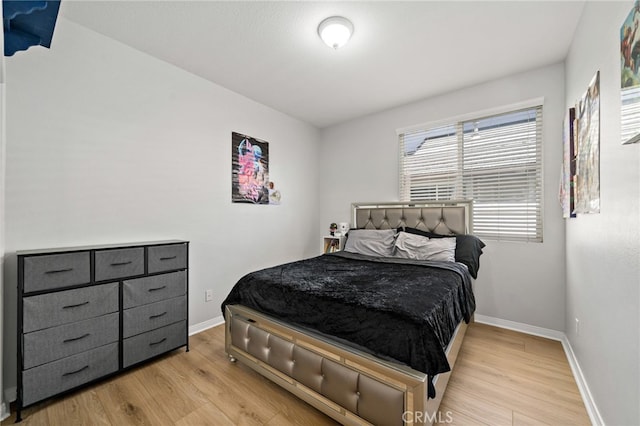 27286 Wedgewood Way, Murrieta, CA 92562 - bedroom with light wood-style floors and baseboards