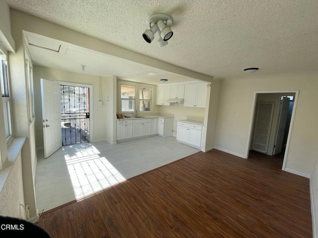3320 Tenaya Ave, Lynwood, CA 90262 - photo 10