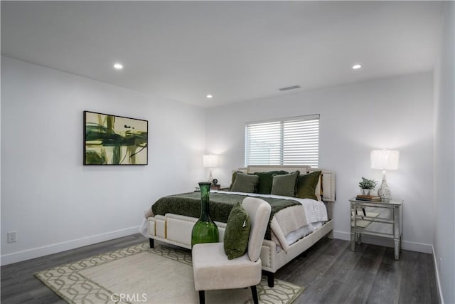 10806 S St Andrews Pl, Los Angeles, CA 90047 - bedroom featuring dark wood-type flooring, baseboards, and recessed lighting
