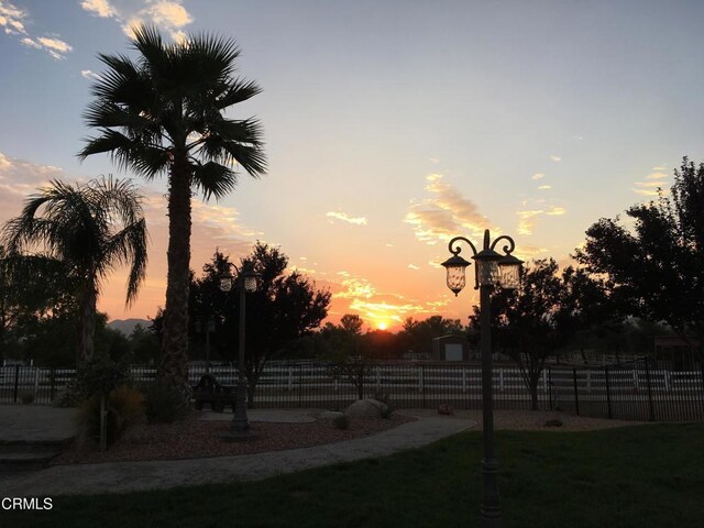 35135 Caprock Rd, Santa Clarita, CA 91390 - view of yard at dusk