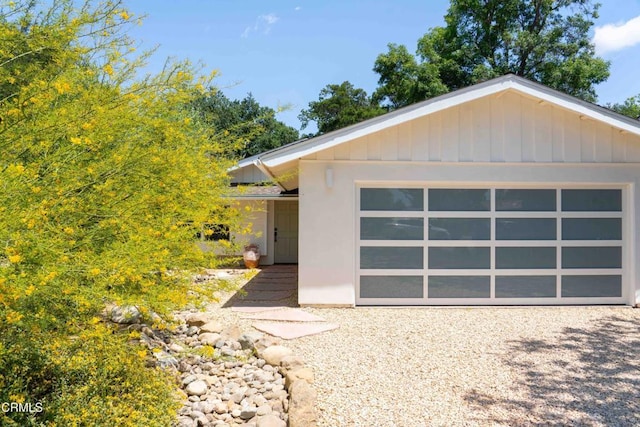 202 N Fulton St, Ojai, CA 93023 - view of front of house featuring a garage