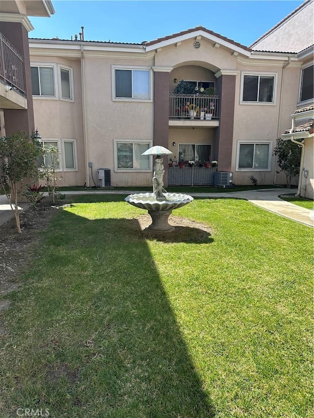 17888 Alburtis Ave Unit B112, Artesia, CA 90701 - surrounding community featuring a yard
