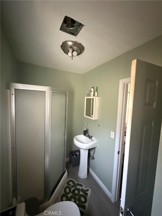 11022 Maple St, Whittier, CA 90601 - full bath featuring a stall shower and baseboards