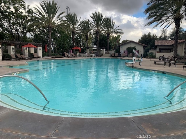 3407 Paseo Dr, Brea, CA 92823 - community pool with a patio