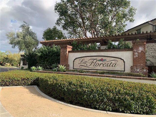 3407 Paseo Dr, Brea, CA 92823 - view of community sign