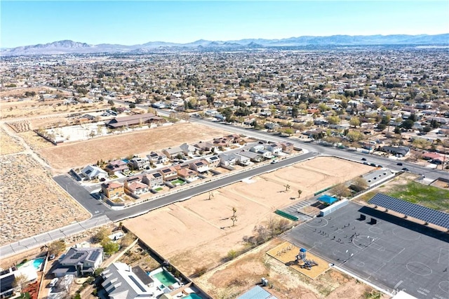 4 Valencia St, Hesperia, CA 92345