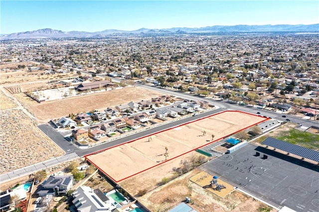 4 Valencia St, Hesperia, CA 92345