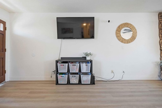 1025 4th Ave Unit 8, Chula Vista, CA 91911 - living area with baseboards and wood finished floors