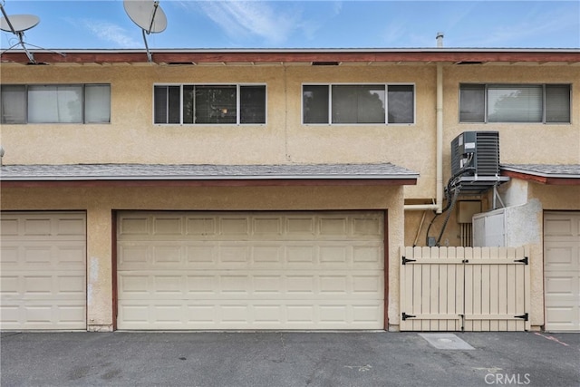 8121 Canby Ave Unit 4, Reseda, CA 91335 - exterior space featuring central AC unit