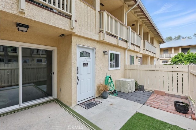 8121 Canby Ave Unit 4, Reseda, CA 91335 - view of patio featuring a balcony
