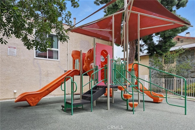 8121 Canby Ave Unit 4, Reseda, CA 91335 - view of communal playground