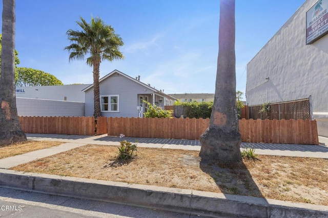 618 S C St, Oxnard, CA 93030 - view of front of property
