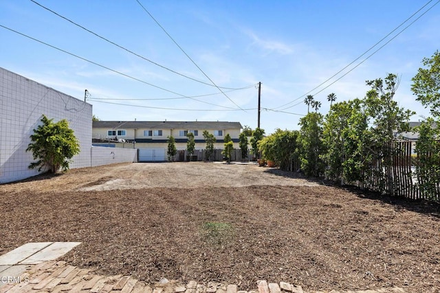 618 S C St, Oxnard, CA 93030 - view of yard