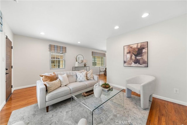 1518 Ocean Ave, Seal Beach, CA 90740 - living area featuring light wood-type flooring, baseboards, and recessed lighting
