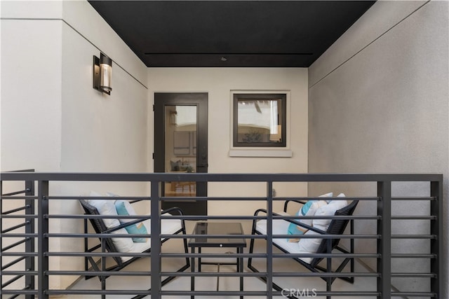 150 S Oak Knoll Ave Unit 103, Pasadena, CA 91101 - entrance to property featuring stucco siding and a balcony