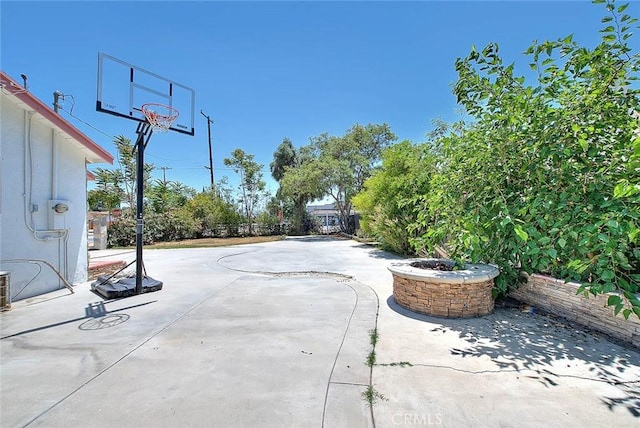 1507 4th St, Norco, CA 92860 - fenced backyard featuring a patio area