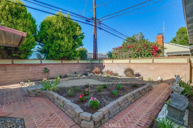 3562 N Studebaker, Long Beach, CA 90808 - fenced backyard with a patio