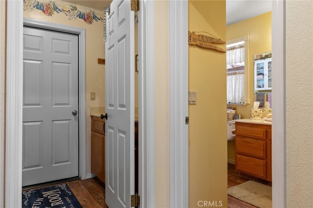 73 Mockingbird Ln, Templeton, CA 93465 - corridor featuring dark wood-style flooring