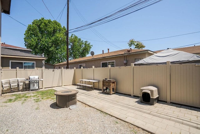 158 W Del Amo Blvd, Long Beach, CA 90805 - view of patio / terrace with area for grilling