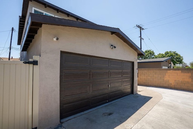 158 W Del Amo Blvd, Long Beach, CA 90805 - view of garage