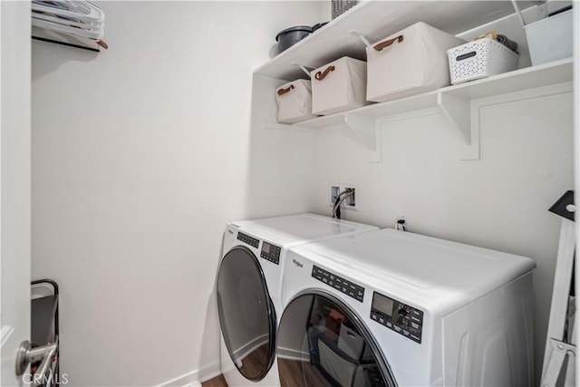 3615 Santa Monica Ct, Rosamond, CA 93560 - laundry room featuring washer and clothes dryer and baseboards