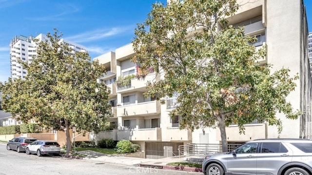 10511 Ashton Ave Unit 101, Los Angeles, CA 90024 - photo 2