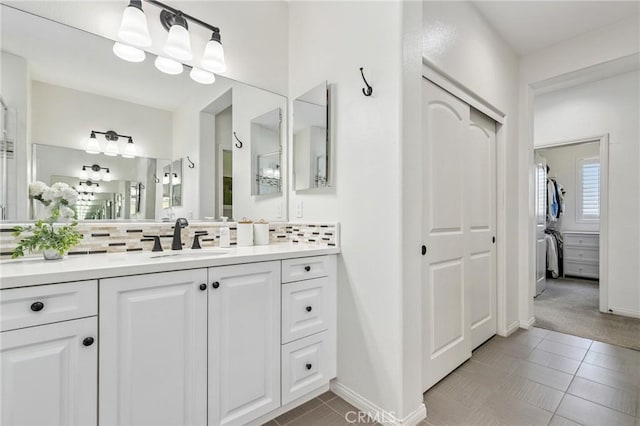 410 N Tapia Ln, Brea, CA 92821 - full bath featuring tasteful backsplash, vanity, baseboards, and tile patterned flooring